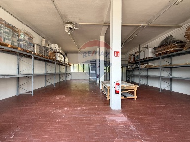 Foto Capannone industriale a Sesto San Giovanni Centro di 210 m² in affitto