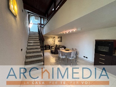 Foto Appartamento in VIA CASTELLO, Azzate Centro di 78 m² con 2 locali