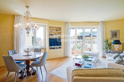Foto Appartamento in Via Capitan Pesante, Sanremo Porto Vecchio di 141 m²