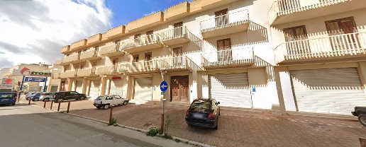 Foto Locale commerciale in Via Gentile 45, Castelvetrano Centro di 1600 m²