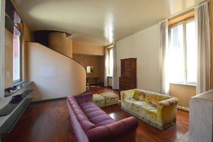 Foto Appartamento in Via Cardano, Pavia Centro Storico di 280 m² in vendita