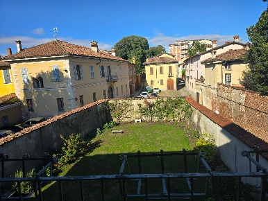 Foto Appartamento in Via Coridoni, Pavia Centro Storico di 407 m²