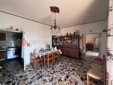 Foto Appartamento in Puliciano, Arezzo Puliciano di 151 m² con 5 locali