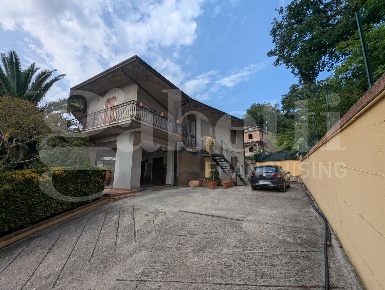 Foto Villa unifamiliare in Via MORGAGNI 5, Deruta Centro di 210 m²