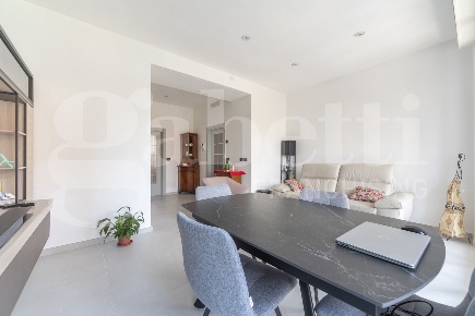 Foto Appartamento in Via Luigi Chiarelli 3, Milano Gallaratese di 95 m²