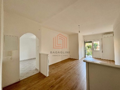 Foto Appartamento in Via Isonzo, Latina Piccarello di 109 m² con 4 locali