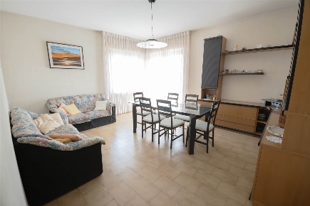 Foto Appartamento a Monte Roberto di 120 m² con 4 locali in vendita