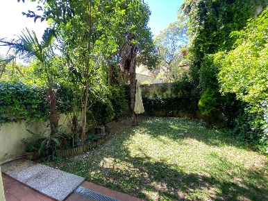 Foto Appartamento a Firenze Le Cure di 76 m² con 4 locali in vendita