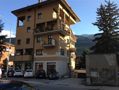 Foto Garage in PIAZZALE MERIZZI, Sondrio Centro di 8 m² con 1 locali