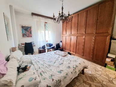 Foto Appartamento in Via Romagnosi, Firenze di 131 m² con 6 locali