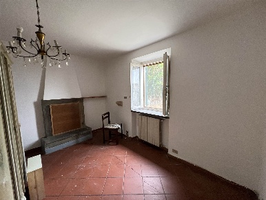 Foto Casa indipendente a Pistoia Baggio di 130 m² con 6 locali in vendita
