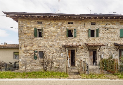 Foto Villa a schiera a Montefiorino Vitriola di 216 m² con 8 locali