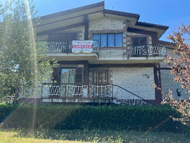 Foto Villa unifamiliare a Avellino Picarelli, Rione Ferrovia, Archi