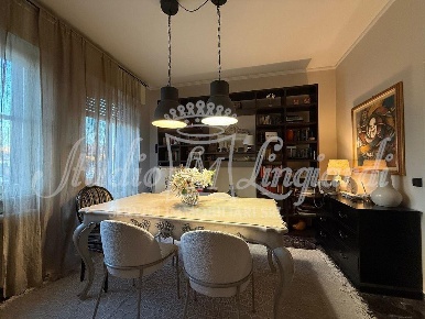 Foto Appartamento in via Bassiano Martani, Lodi di 155 m² con 4 locali