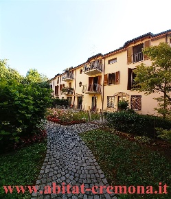 Foto Appartamento in via larga, Cremona Centro di 110 m² con 3 locali