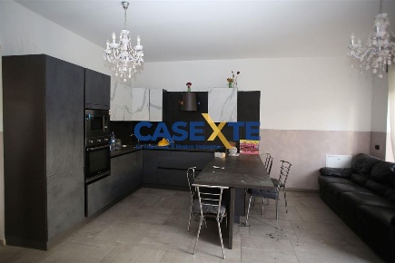 Foto Casa indipendente a Lentate sul Seveso Centro di 160 m² in vendita