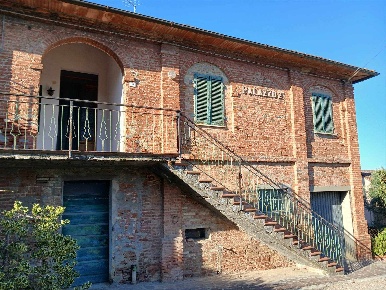 Foto Case semi ndipendenti a Montepulciano Acquaviva di 192 m² con 5 locali