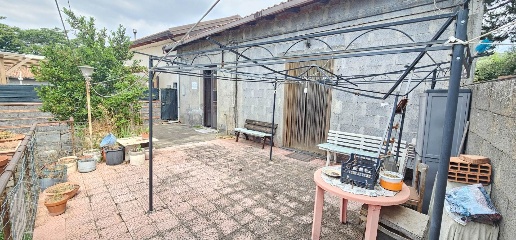 Foto Casa indipendente in Via Eredità, Ragalna di 89 m² con 2 locali