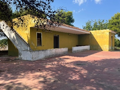 Foto Villa unifamiliare a Pachino di 77 m² con 3 locali in vendita