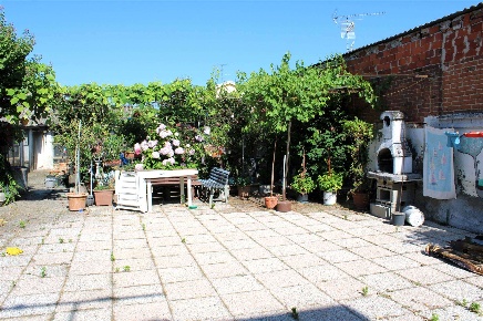Foto Case semi ndipendenti in via Libertà  12, Costanzana di 120 m²