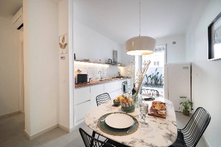 Foto Appartamento in Viale Aldo Moro, Monopoli Centro di 75 m² con 3 locali