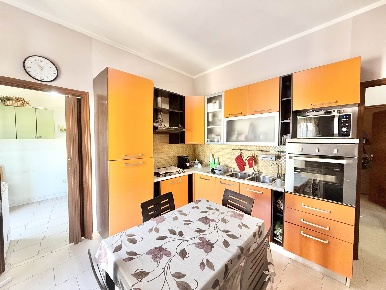 Foto Appartamento in Via Rossini 53, Noto Centro di 85 m² con 3 locali