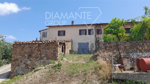 Foto Cessione attività a Cinigiano Centro di 490 m² con 7 locali in vendita