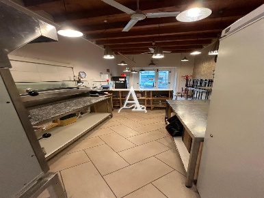 Foto Bar a Verona Santa Croce di 80 m² con 2 locali in vendita