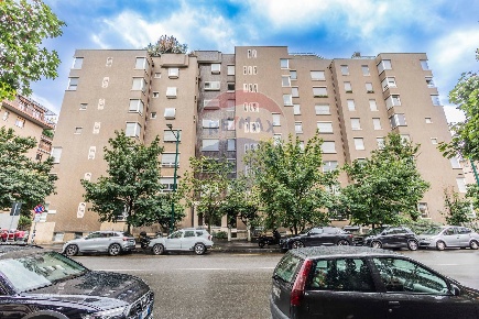 Foto Appartamento in Via Monte Rosa, Milano Amendola - Buonarroti di 82 m²