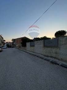 Foto Terreno residenziale in Via Beata Lucia, Caltagirone Centro di 1016 m²