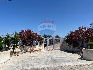 Foto Terreno residenziale in Via Veneto, Vittoria Scoglitti di 3053 m²