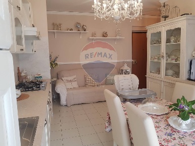 Foto Appartamento in Via Fisicara, Caltagirone Centro di 64 m² con 4 locali