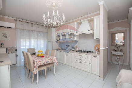 Foto Appartamento in Via Fisicara, Caltagirone Centro di 64 m² con 4 locali