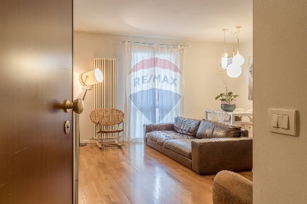 Foto Appartamento in Strada Chiaviche, Parma Vigatto di 98 m² con 4 locali