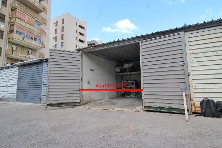Foto Box in Via Luigi Zancla, Palermo Montegrappa di 15 m² con 1 locali