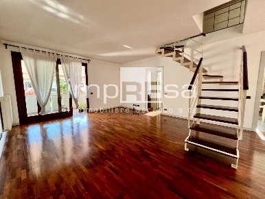 Foto Appartamento in Via Maffioli, Casier Dosson di 170 m² con 9 locali