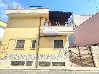 Foto Casa indipendente in Via Daniele Manin, Bitritto di 75 m² con 3 locali