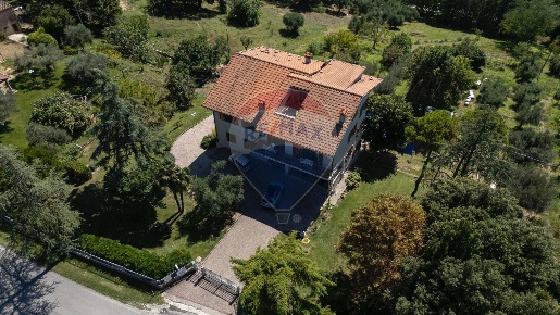 Foto Casa indipendente in Via Badia Colli, Cupramontana di 286 m²