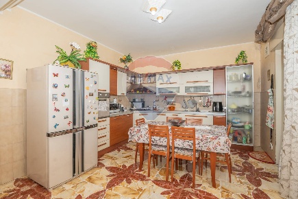 Foto Appartamento in Via Duilio Gaio, Caltagirone Centro di 101 m²