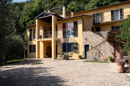 Foto Villa singola in Via Don Minzoni, Serra San Quirico Centro di 289 m²