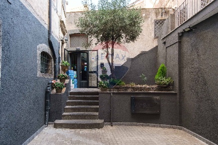 Foto Case semi ndipendenti in Via Umberto, Bronte di 45 m² con 2 locali