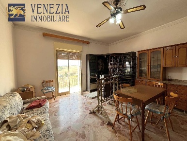 Foto Appartamento in Via Montella, Sciacca Centro di 95 m² con 3 locali