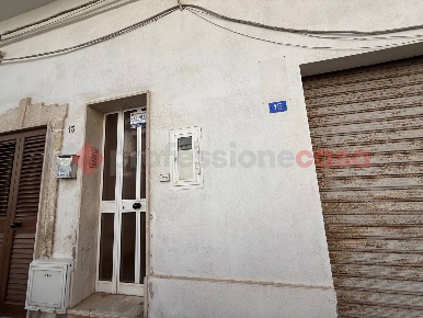 Foto Appartamento in Via MAZZINI 15, Pulsano Centro di 75 m² con 3 locali