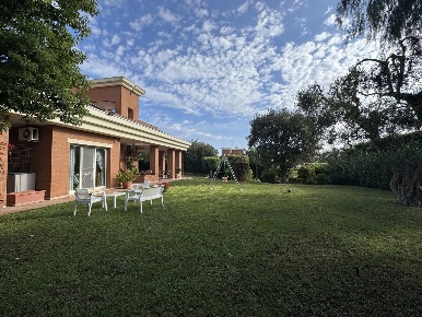 Foto Villa unifamiliare in Viale dei gelsomini ( ex viale degli ulivi) 21,