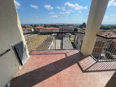 Foto Appartamento in Via Cesare Battisti 28, Caluso Centro di 90 m²