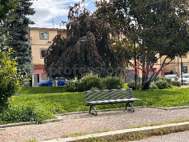 Foto Rustico in Piazza Tommaso da Celano 10, Avezzano Centro di 100 m²