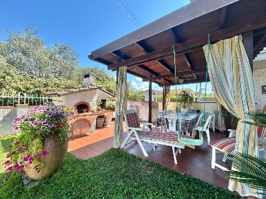 Foto Appartamento a Fosdinovo Borghetto Melara di 154 m² con 6 locali