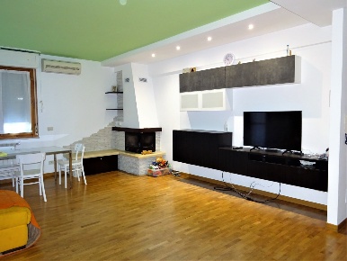 Foto Appartamento a Senigallia Saline di 110 m² con 5 locali in vendita
