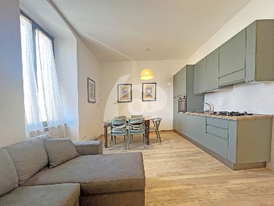 Foto Appartamento in Via Labiena 78, Laveno-Mombello Laveno di 73 m²
