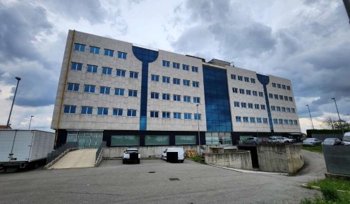 Foto Ufficio in Strada SP 13, Concorezzo Centro di 660 m² con 1 locali